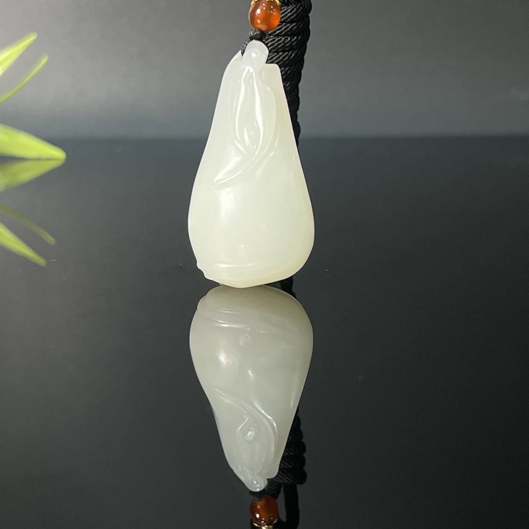 1028GC110和田玉挂件