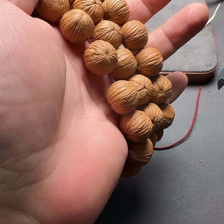 猴头核桃吊坠三棱正奔