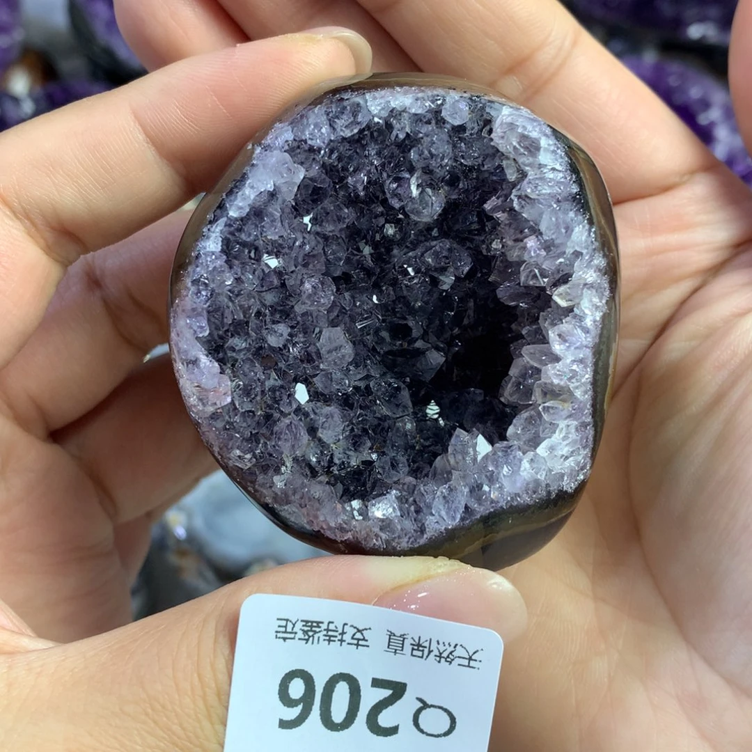 未镶嵌水晶大型摆件（非配饰）