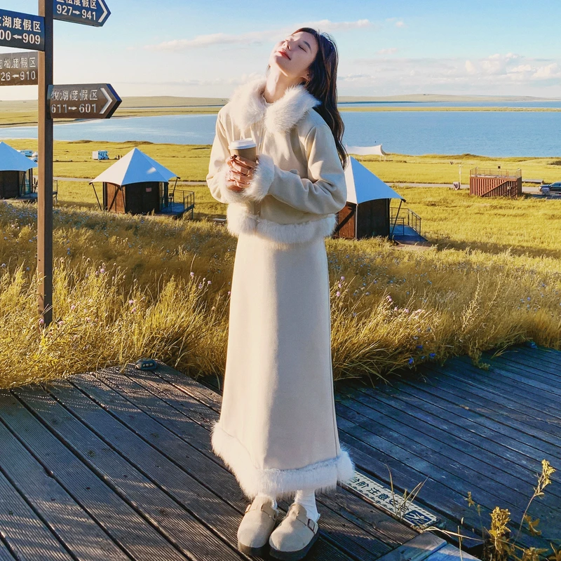 高级感白色小香风短款羊羔毛外套女冬加厚夹棉半身裙套装裙两件套