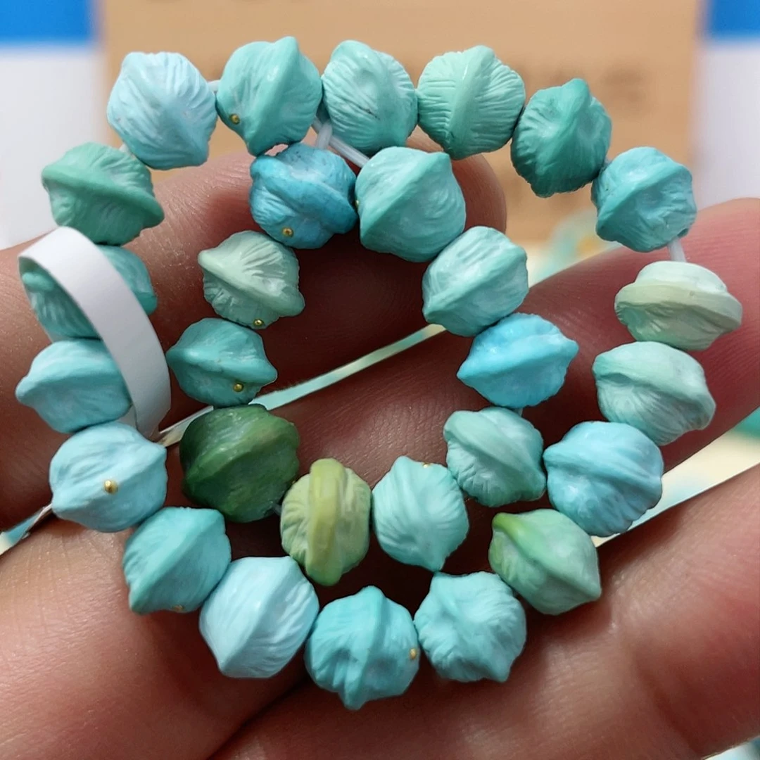 绿松石配饰未镶嵌