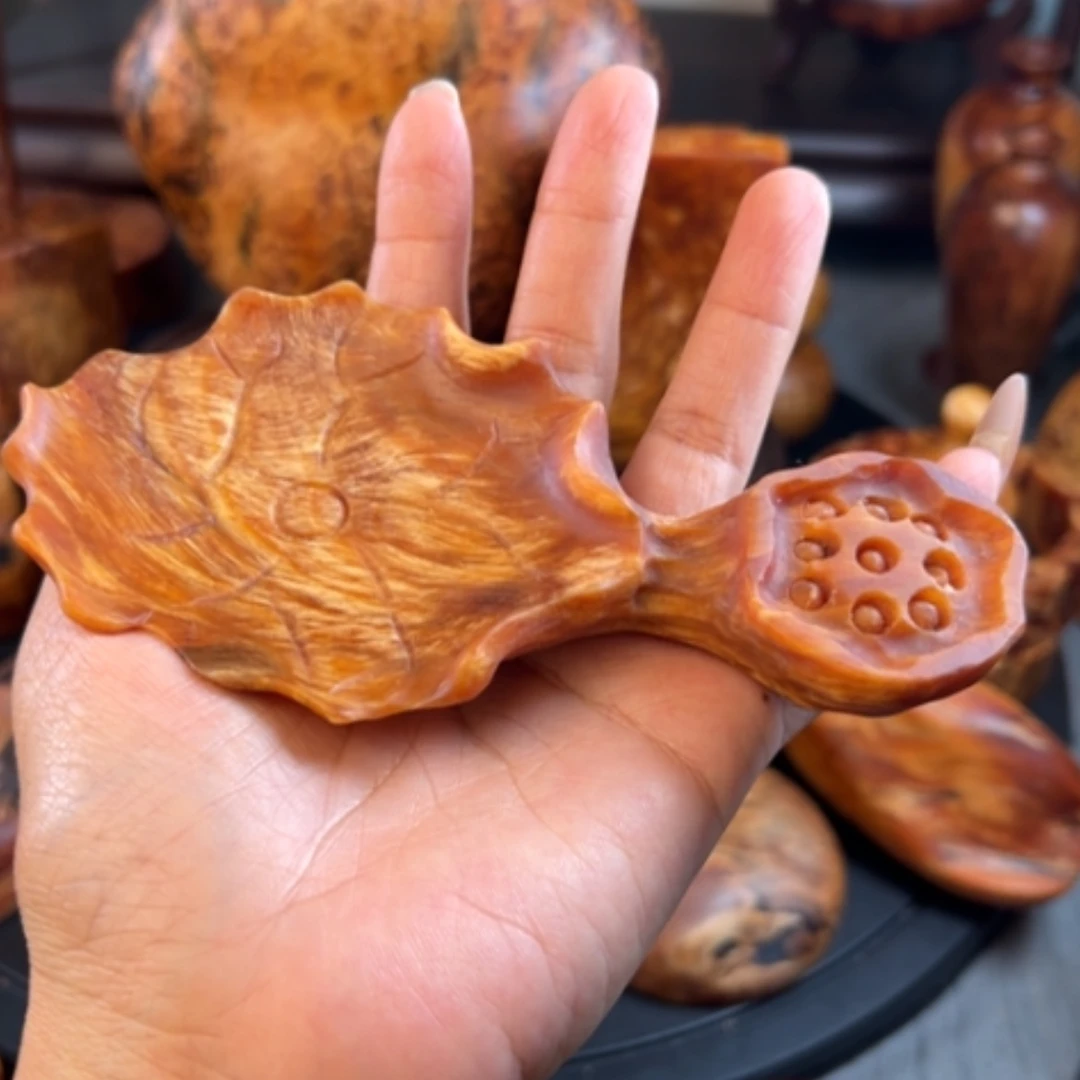 【闪购商品】松木（琥珀木）把件?****）有瑕疵