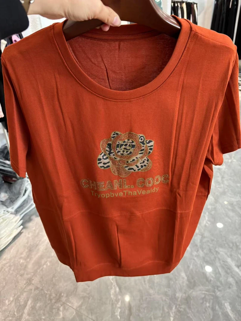 【丽丽家】大码女装休闲欧版亮钻玫瑰花显瘦短袖1365