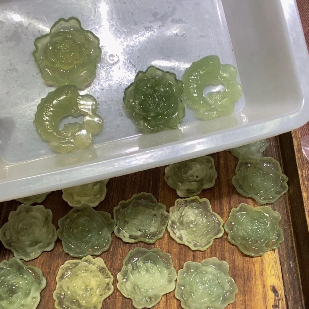 蛇纹石玉未镶嵌颈饰45