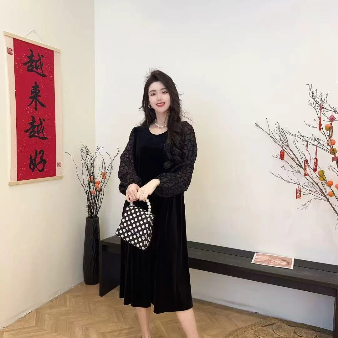 2025秋季新款胖MM大码时尚国风植绒网纱拼丝绒宽松长袖长款连衣裙