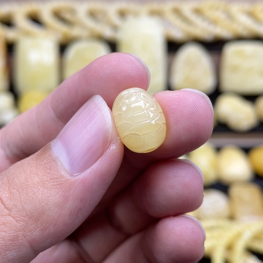 琥珀未镶嵌裸石琥珀蜜蜡