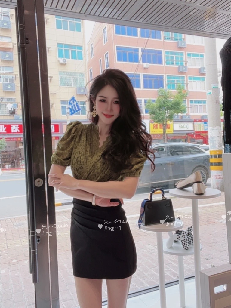 米+【欲系蕾丝】高腰线明艳色系超显瘦短袖蕾丝上衣