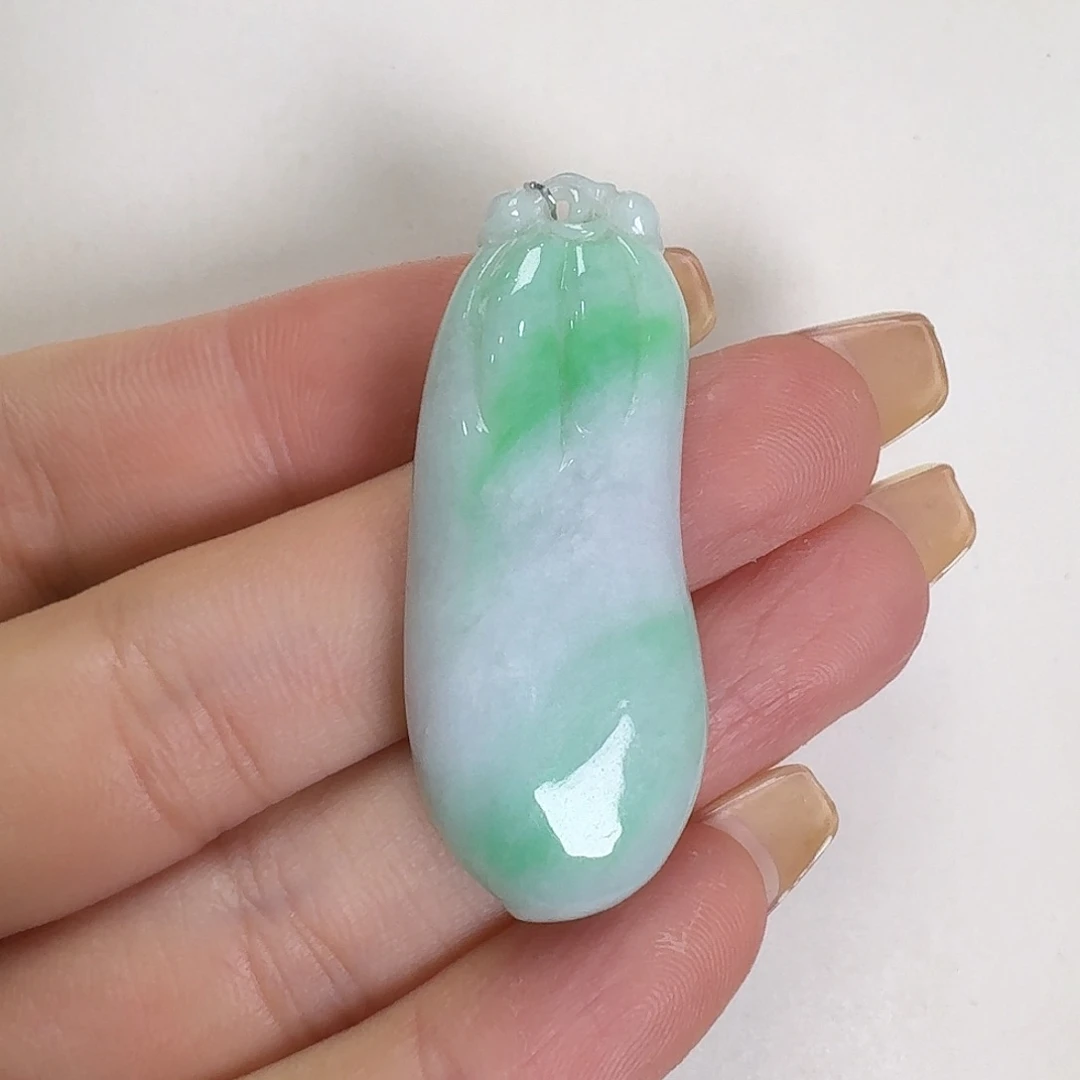 翡翠未镶嵌颈饰福瓜