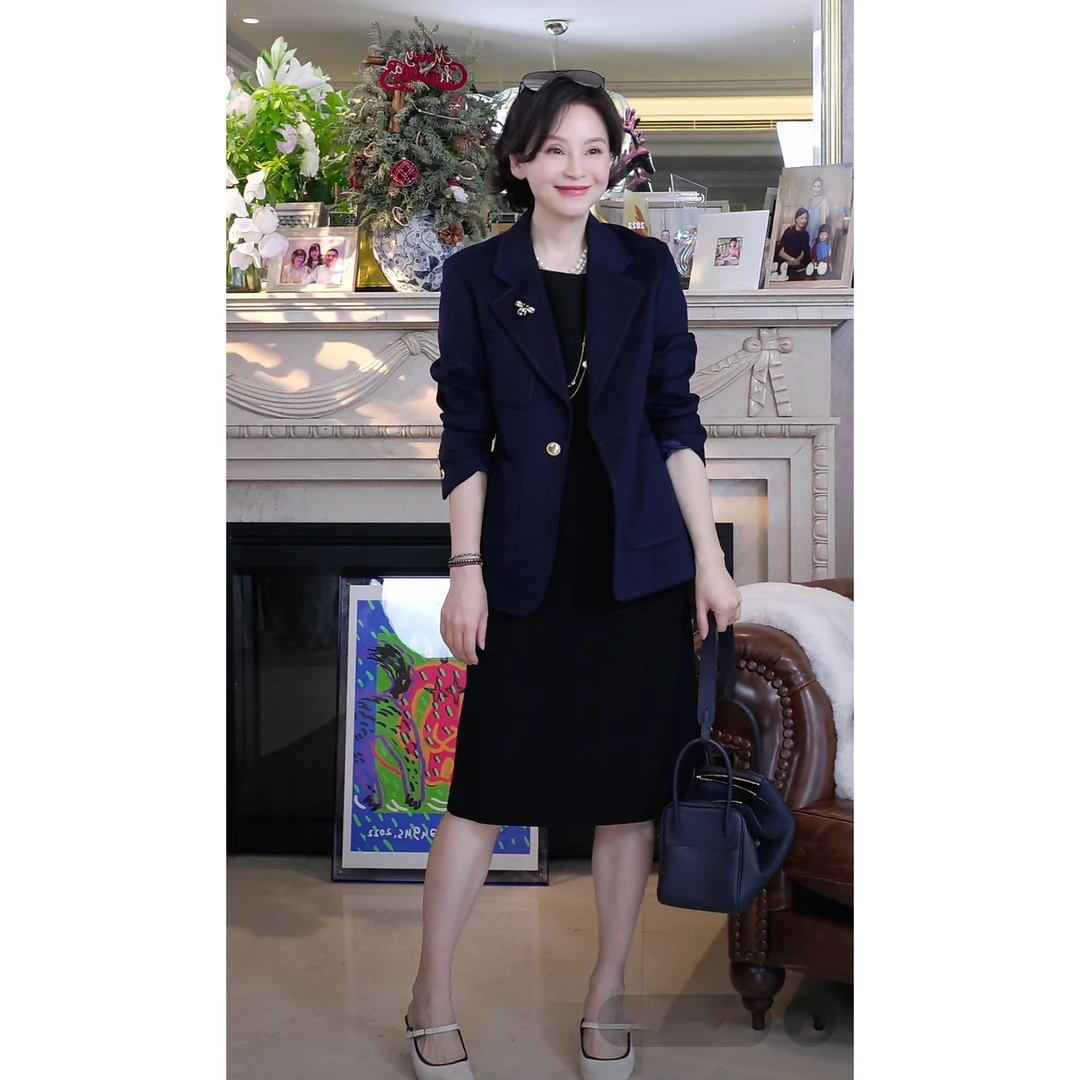 我是摩羯 精英女律 意大利进口100支羊毛桑蚕丝立体剪裁西装外套