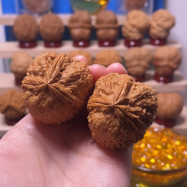 文玩核桃吊坠40/65克铁三25