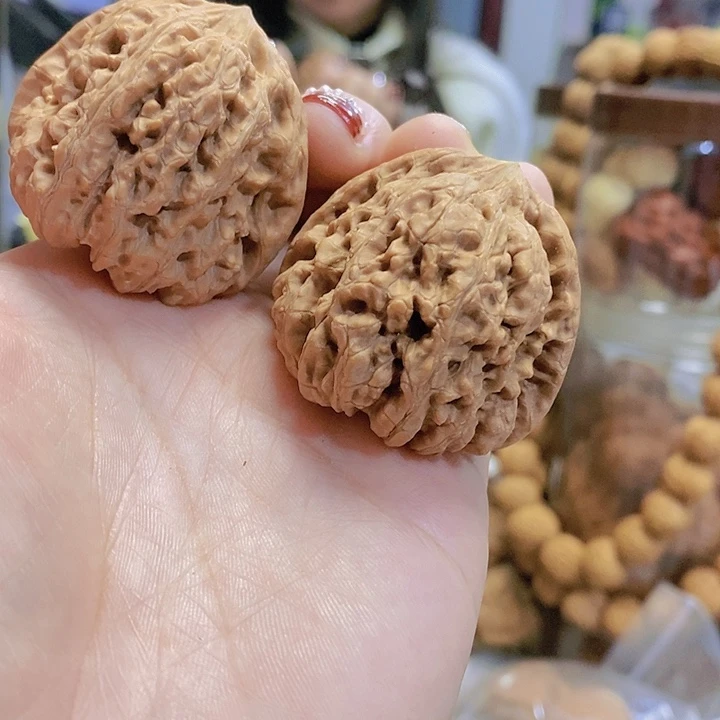 【闪购商品】文玩核桃手串41.5平谷凹底