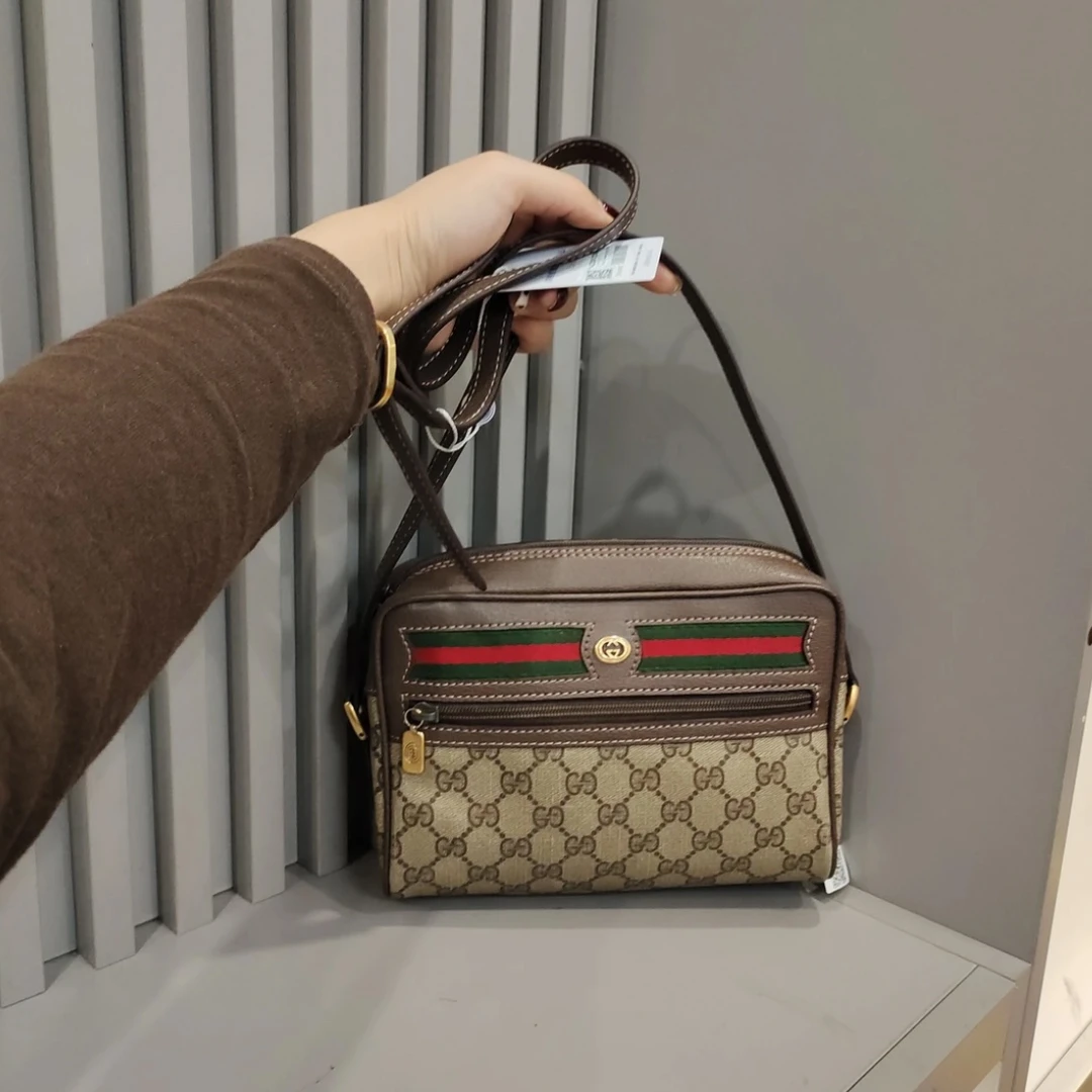 95新 GUCCI/古驰 兔兔奢 /古驰斜挎包/241031002