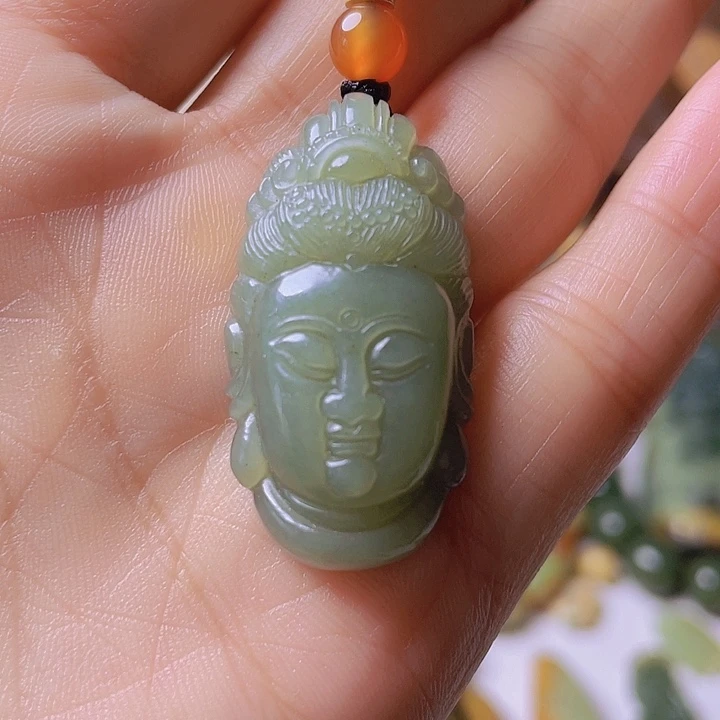 未镶嵌岫岩河磨玉（透闪石质玉）把件