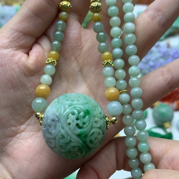 翡翠未镶嵌颈饰翡翠