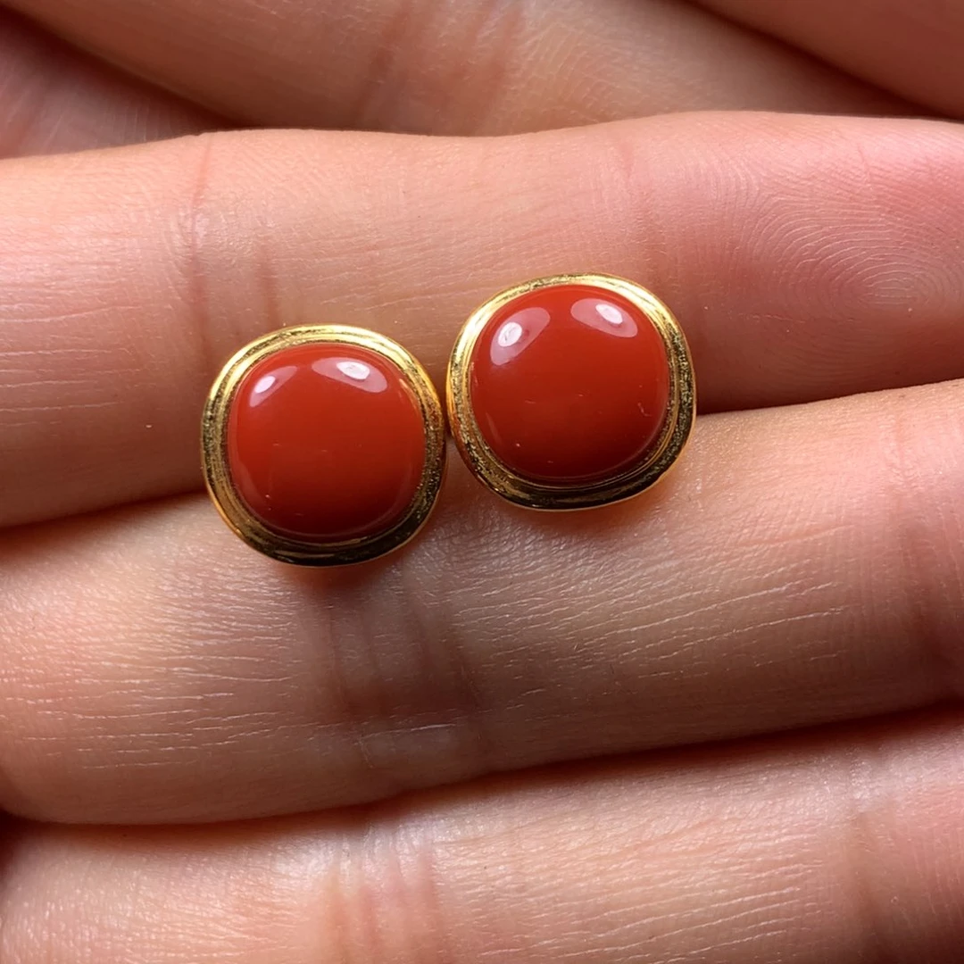 18K金镶嵌耳钉南红玛瑙