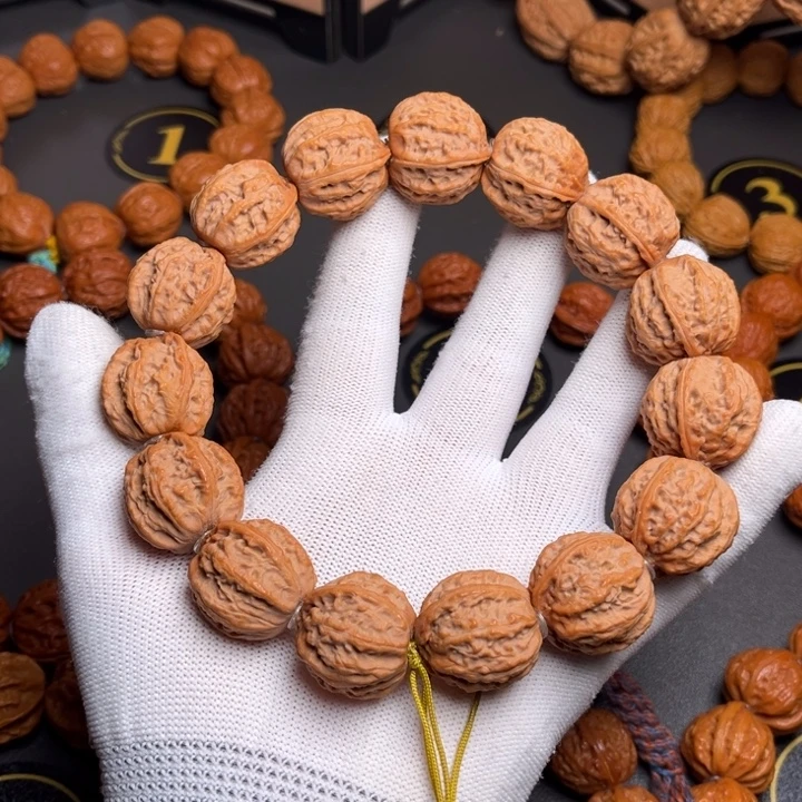 用***1文玩核桃手串蚂蚁纹