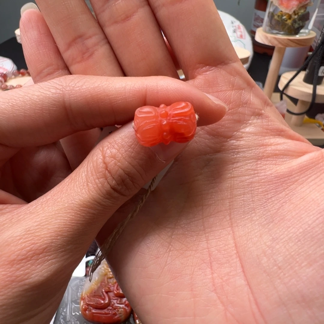 雪***洁南红玛瑙未镶嵌配饰898