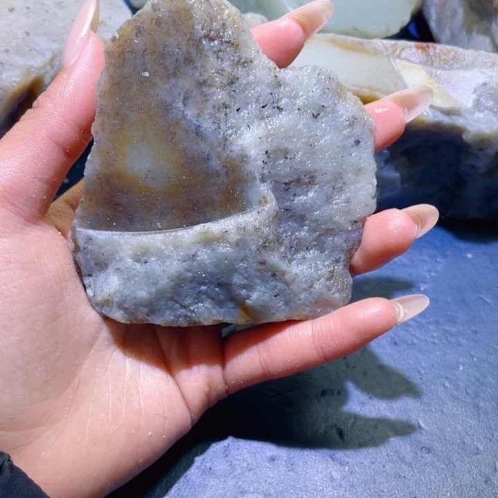 和田玉未镶嵌珠宝半成品