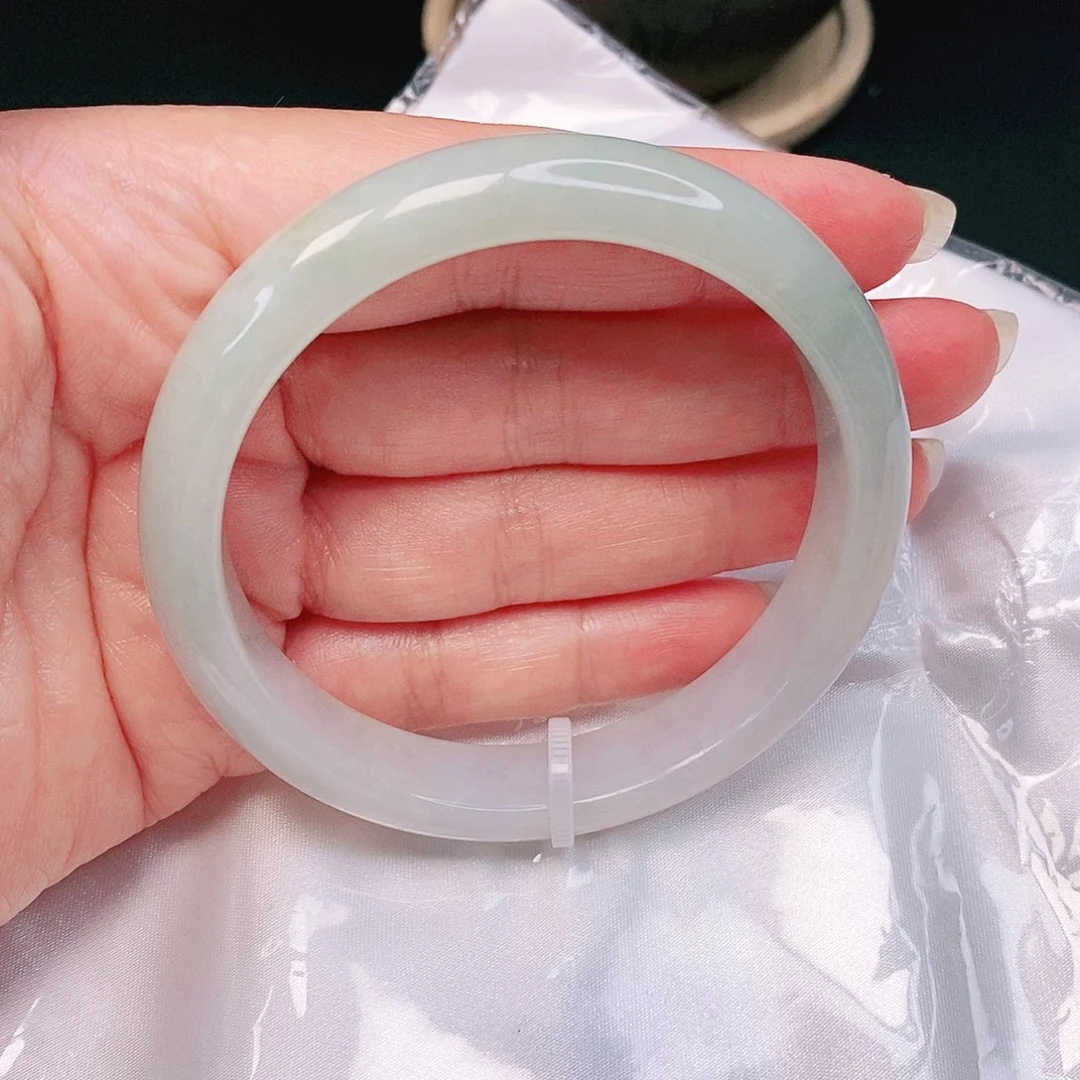 【闪购商品】翡翠手镯未镶嵌正61.5