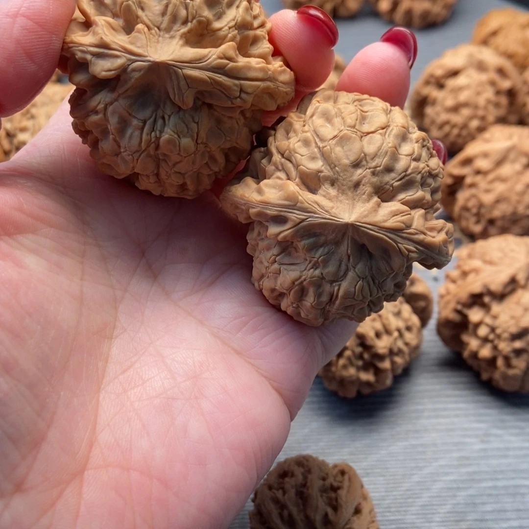 断***行文玩核桃吊坠核桃