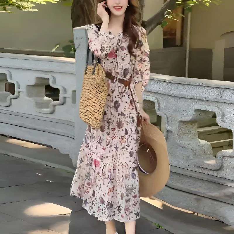 小香田野风碎花连衣裙女2025夏季新款长裙收腰显瘦时尚度假裙子女