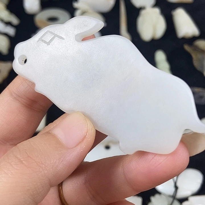 和田玉（糖玉）未镶嵌挂件