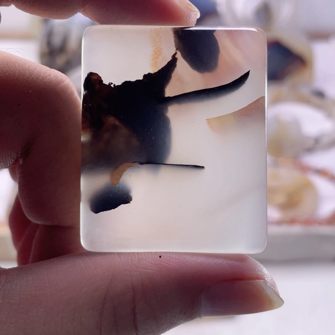 玛瑙/玉髓未镶嵌珠宝奇石