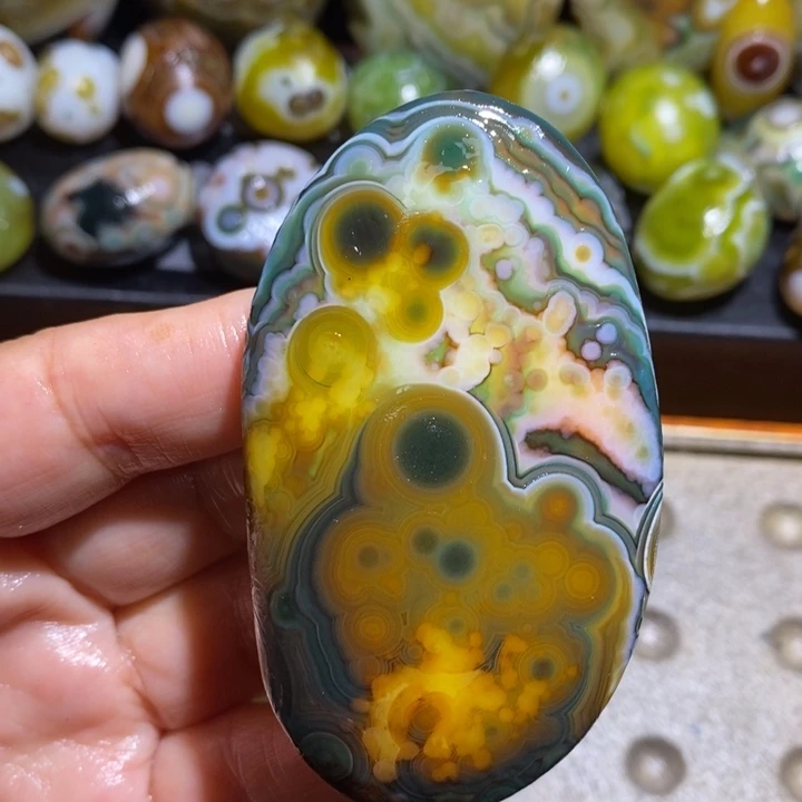 未镶嵌玛瑙/玉髓珠宝半成品136