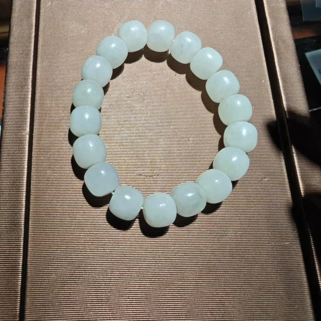 和田玉老形珠手串