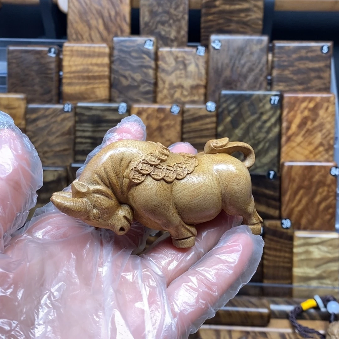 金丝楠小叶桢楠手把件牛