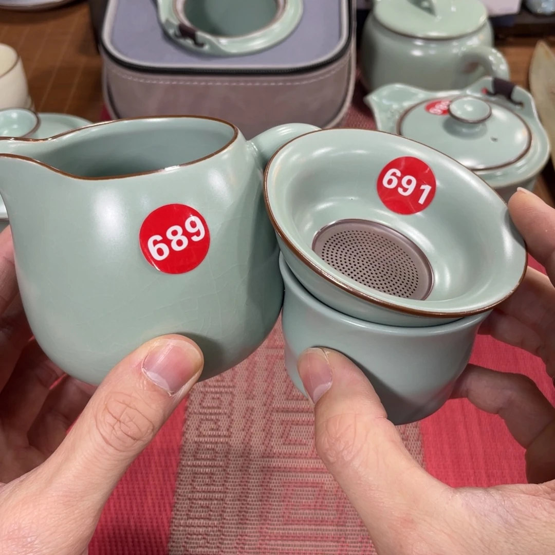 瓷片。。。。。。。。。。。。。。。