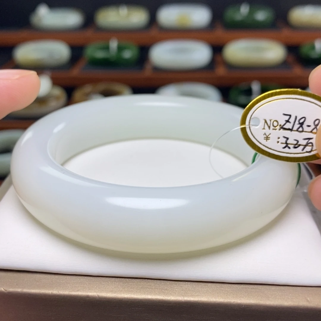 和田玉（白玉）未镶嵌手镯