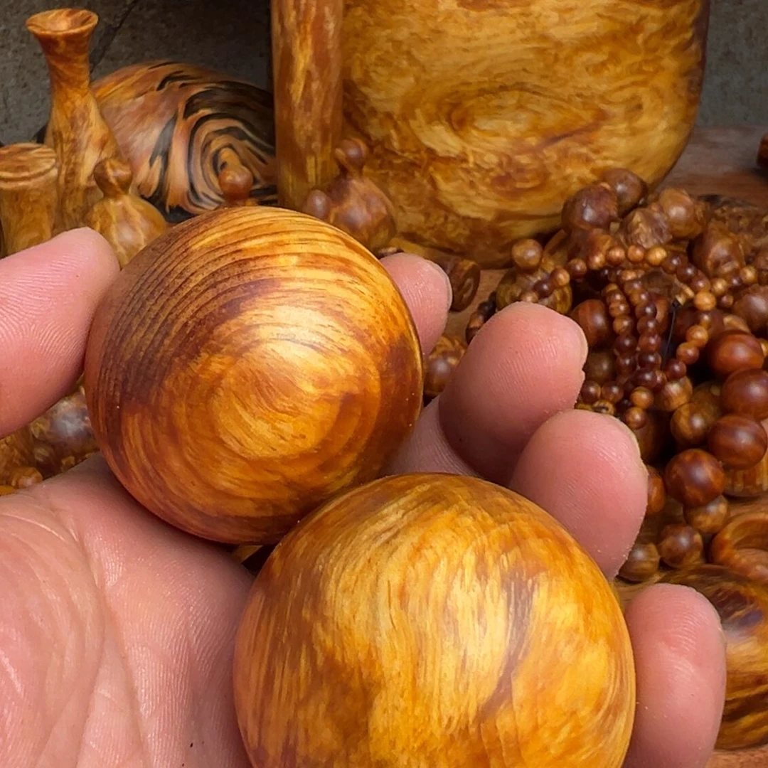 与***享无事牌松木（琥珀木）微瑕