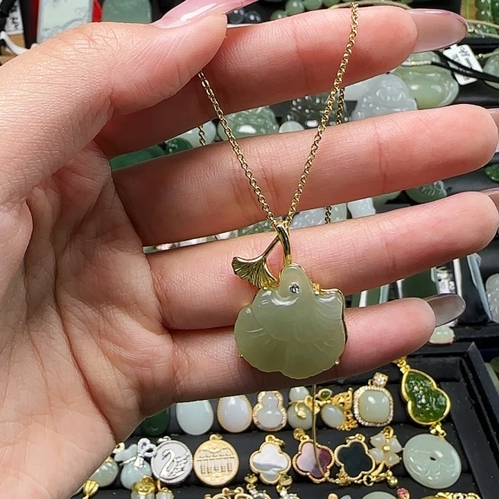 和田玉银S925镶嵌吊坠(赠链)