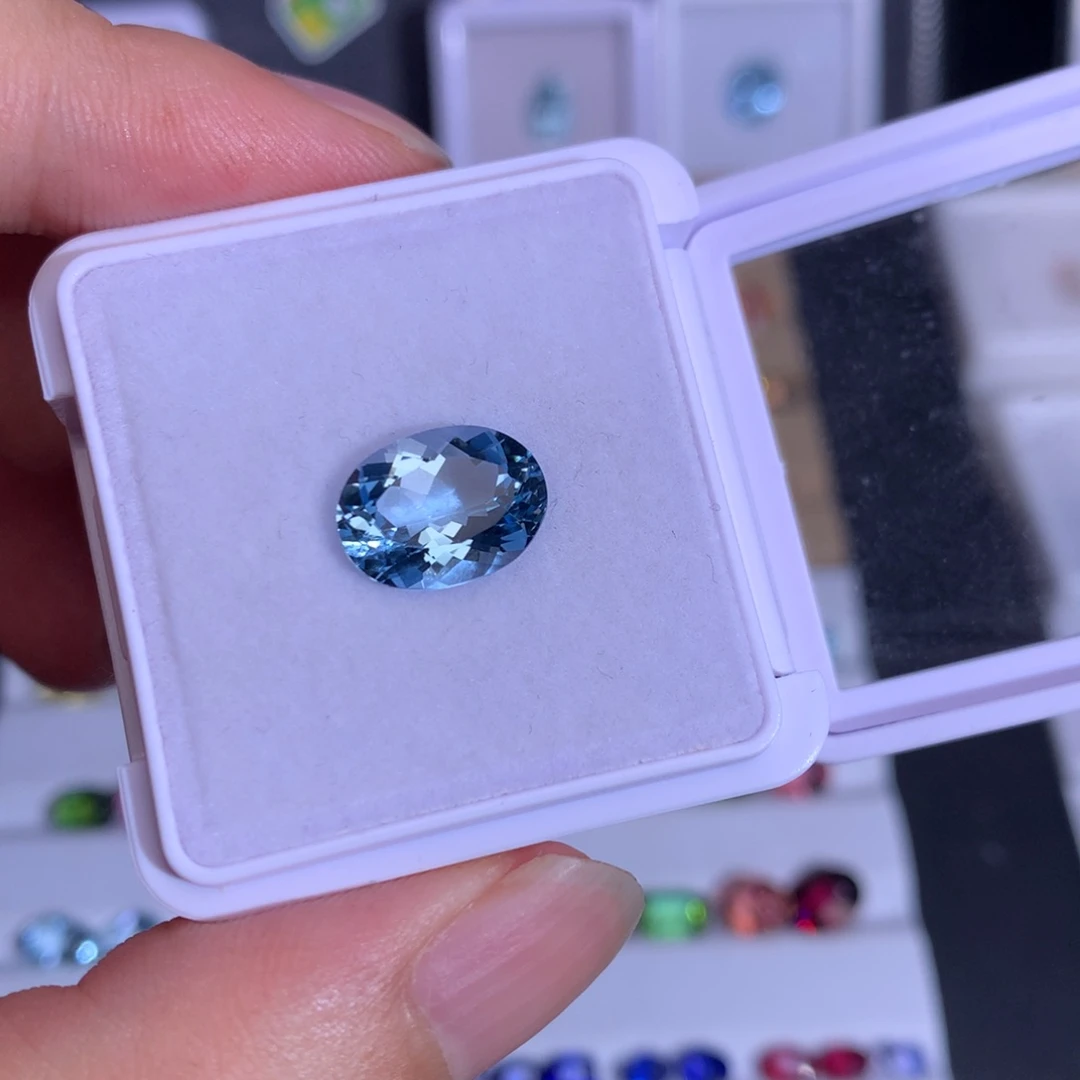 海蓝宝石笔搁未镶嵌姜***廊3.65ct