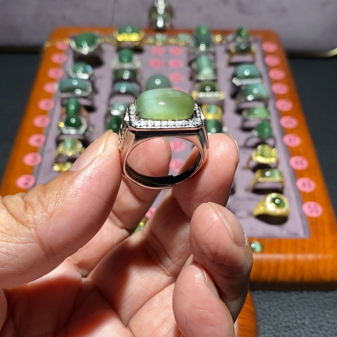 和田玉未镶嵌戒指