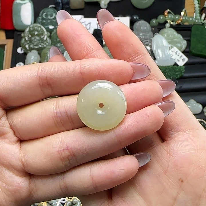 颈饰未镶嵌和田玉