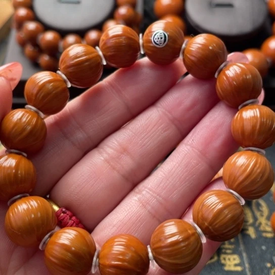 轩***桐吊坠橄榄核橄榄1.4