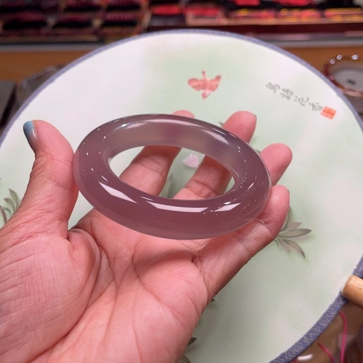 小***呀手镯玛瑙/玉髓未镶嵌