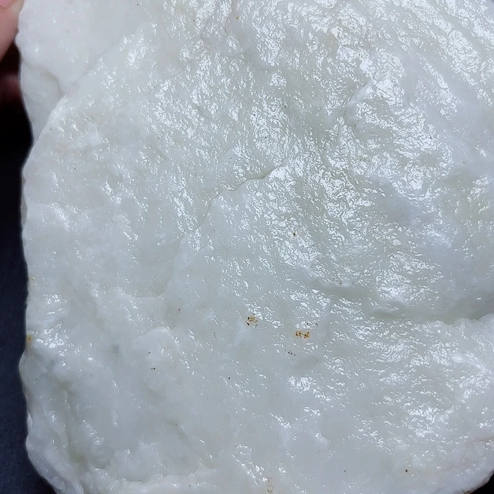 未镶嵌和田玉（糖玉）珠宝奇石