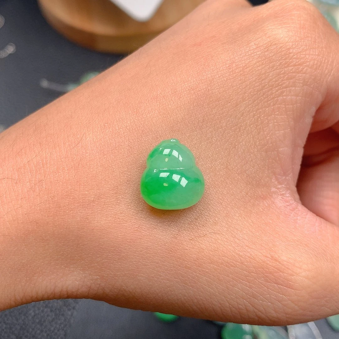 吊坠(赠链)未镶嵌翡翠