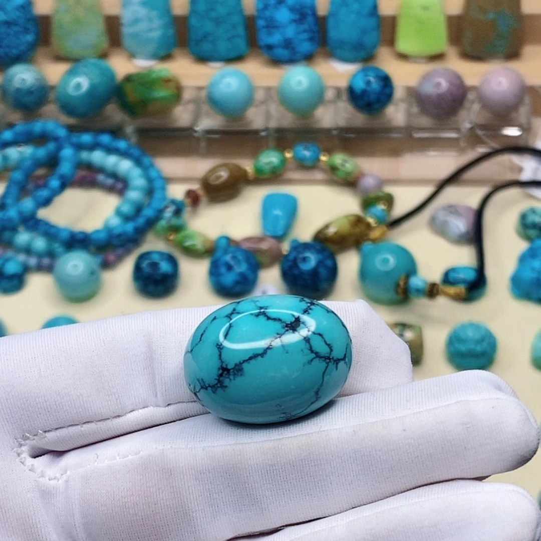 绿松石未镶嵌珠宝奇石