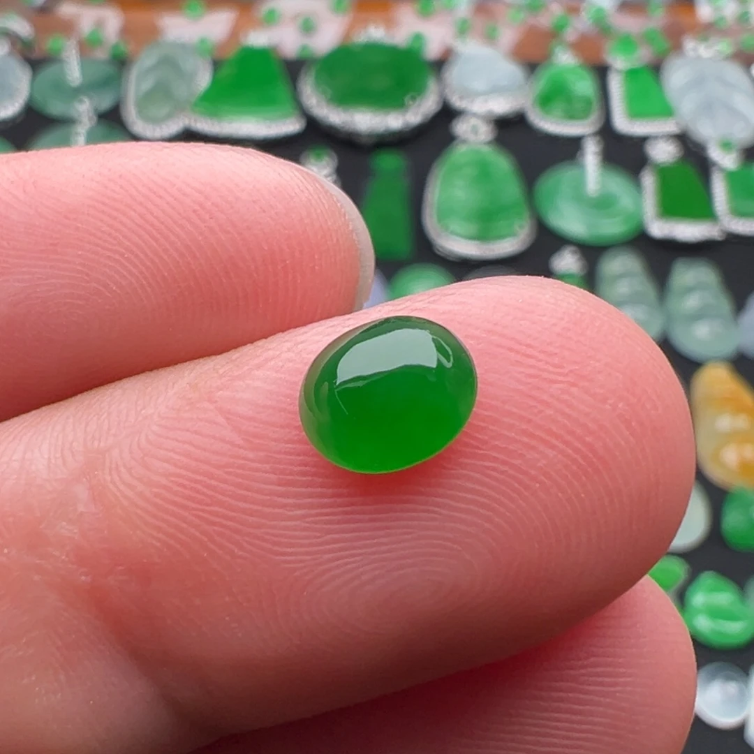 翡翠未镶嵌颈饰蛋面6.9