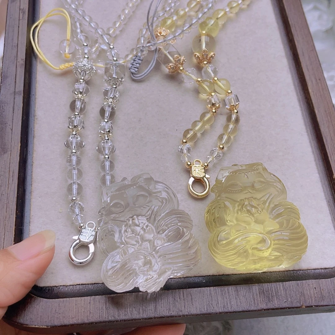 未镶嵌吊坠(赠链)水晶?