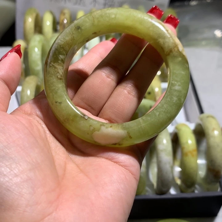 未镶嵌蛇纹石玉手镯