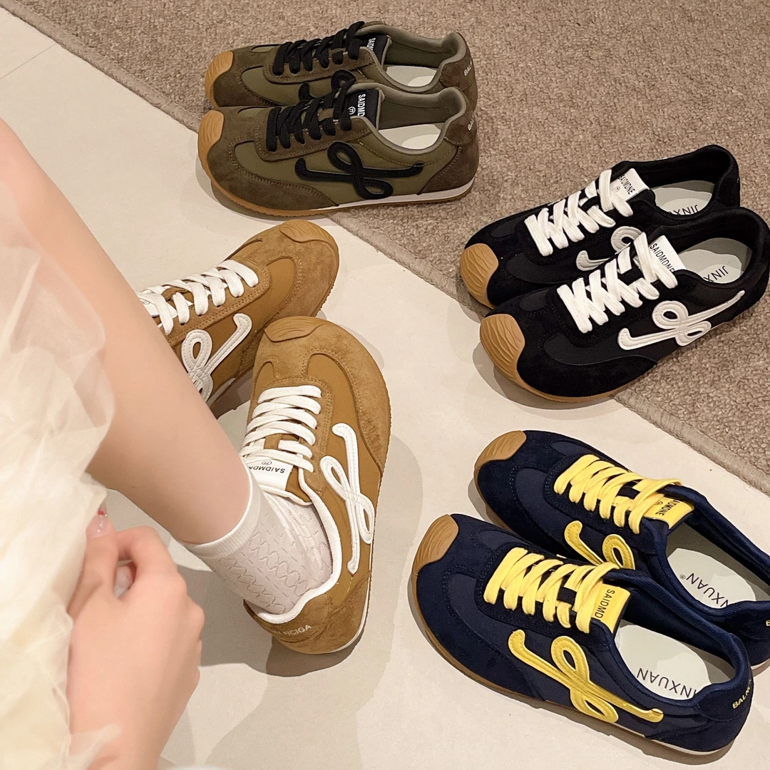 复古黑色休闲德训鞋女款2025年早秋爆款透气阿甘板鞋小个子运动鞋