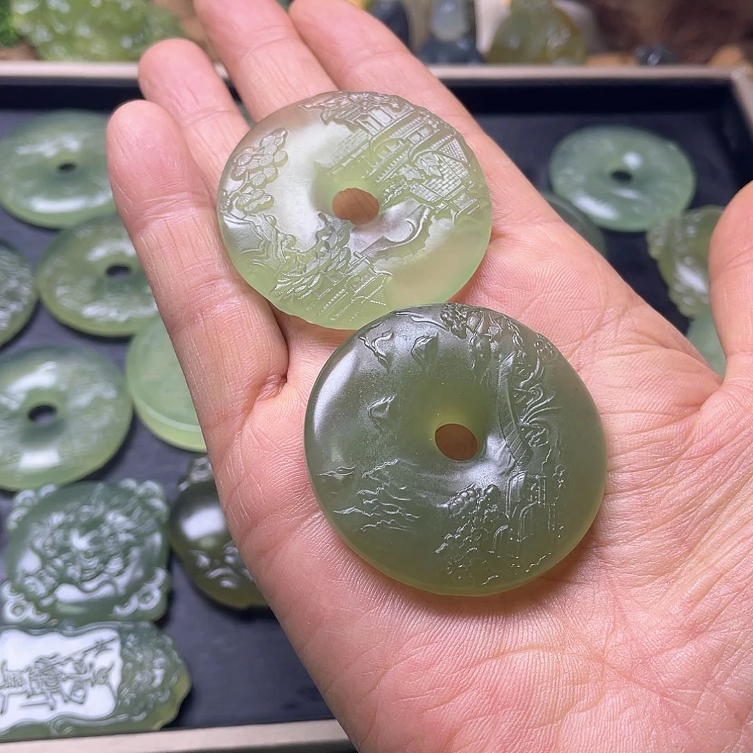 未镶嵌蛇纹石玉珠宝奇石