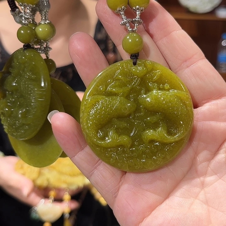 未镶嵌岫玉毛衣链