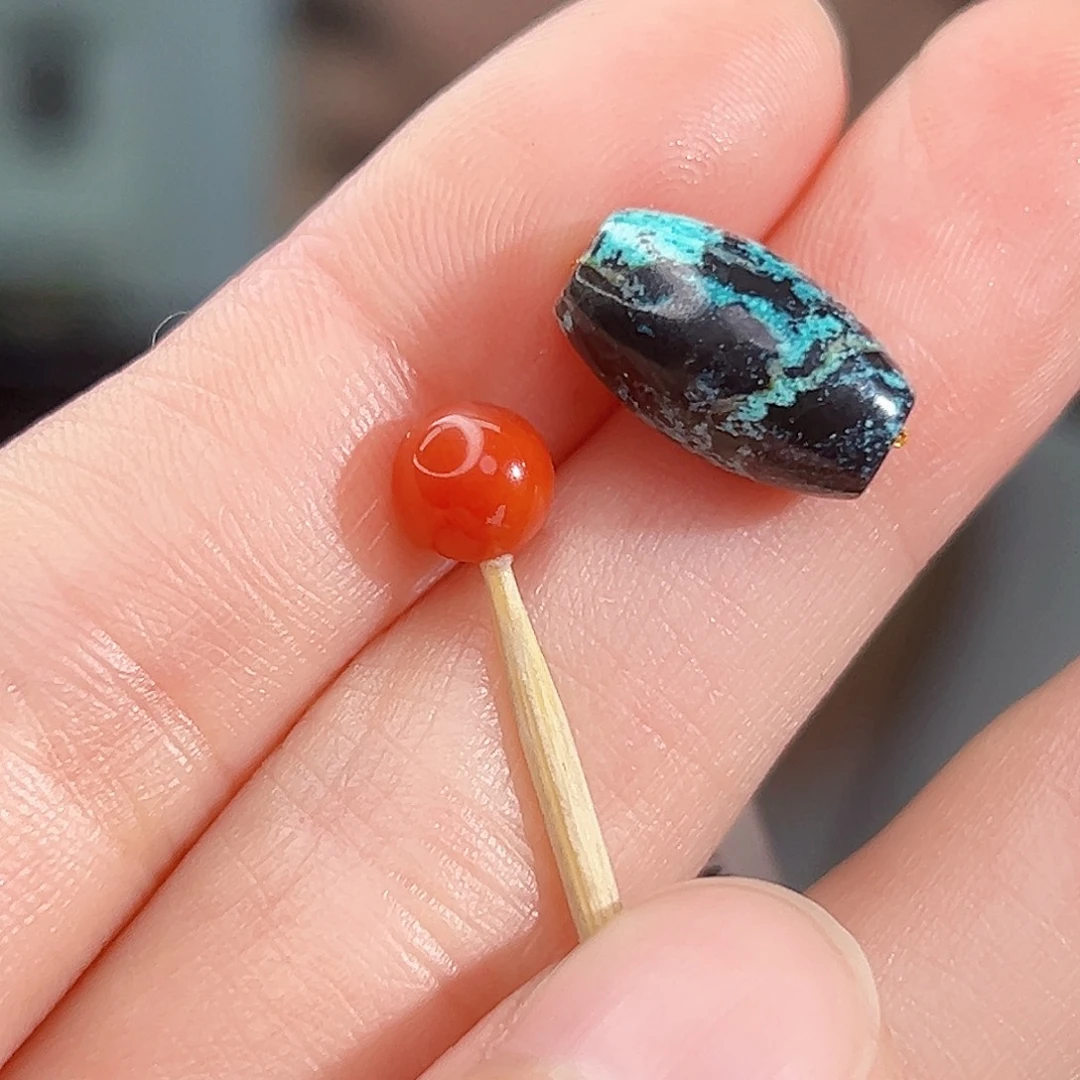 南红玛瑙未镶嵌珠宝奇石