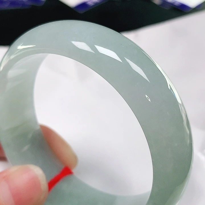 翡翠手镯未镶嵌天然翡翠手镯